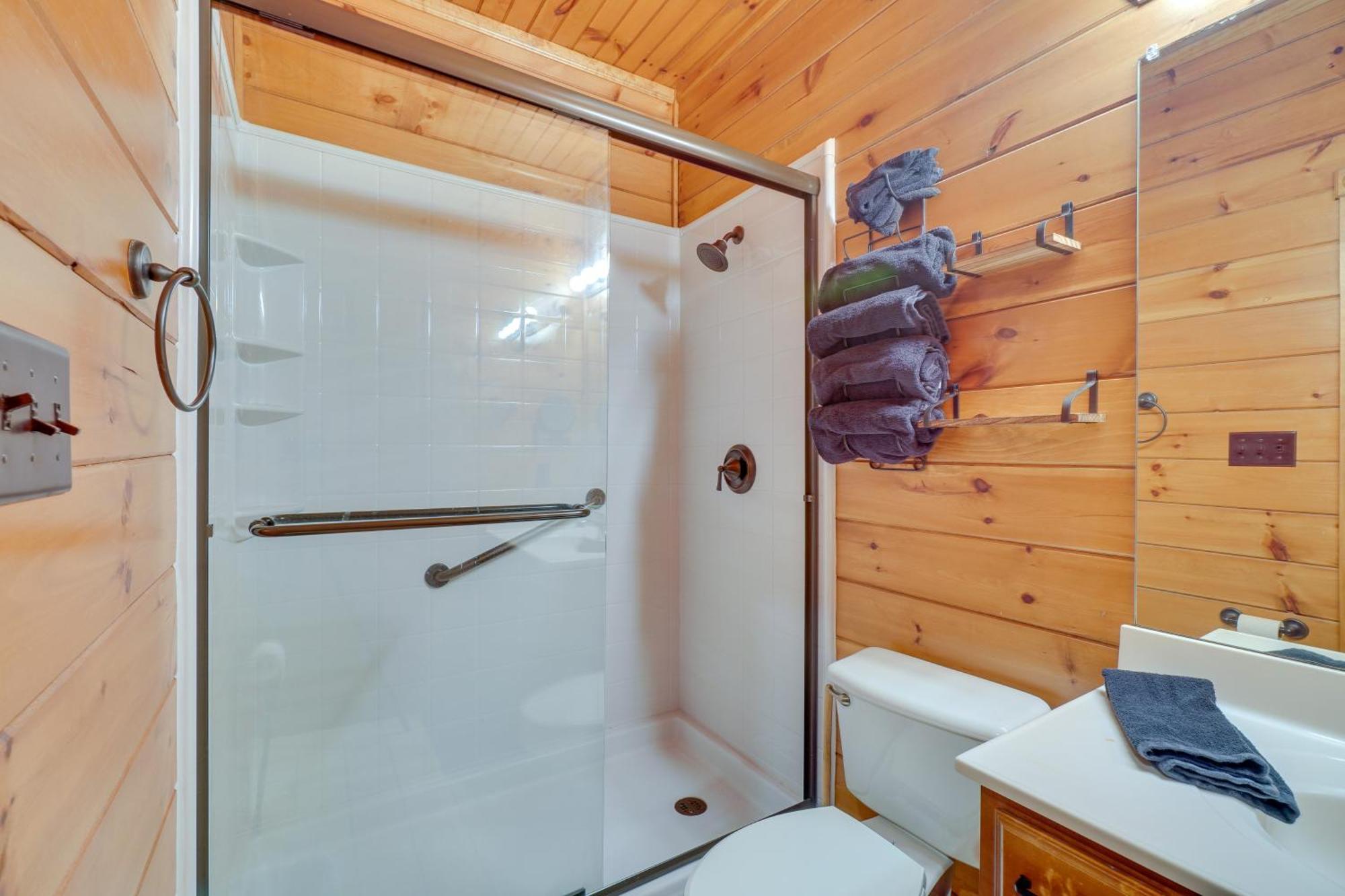 Cabin With Pool Access About 3 Mi To Downtown Gatlinburg Exterior foto
