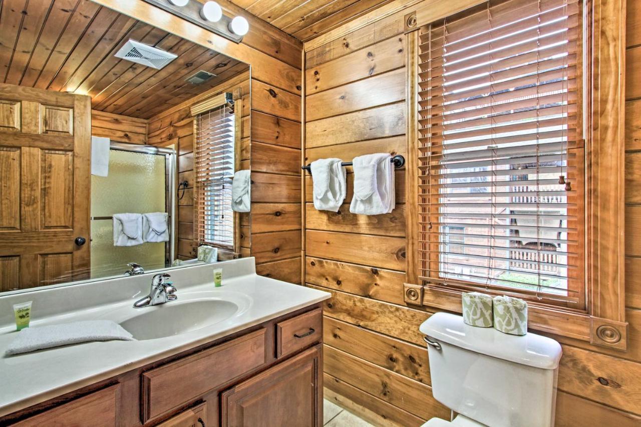 Cabin With Pool Access About 3 Mi To Downtown Gatlinburg Exterior foto